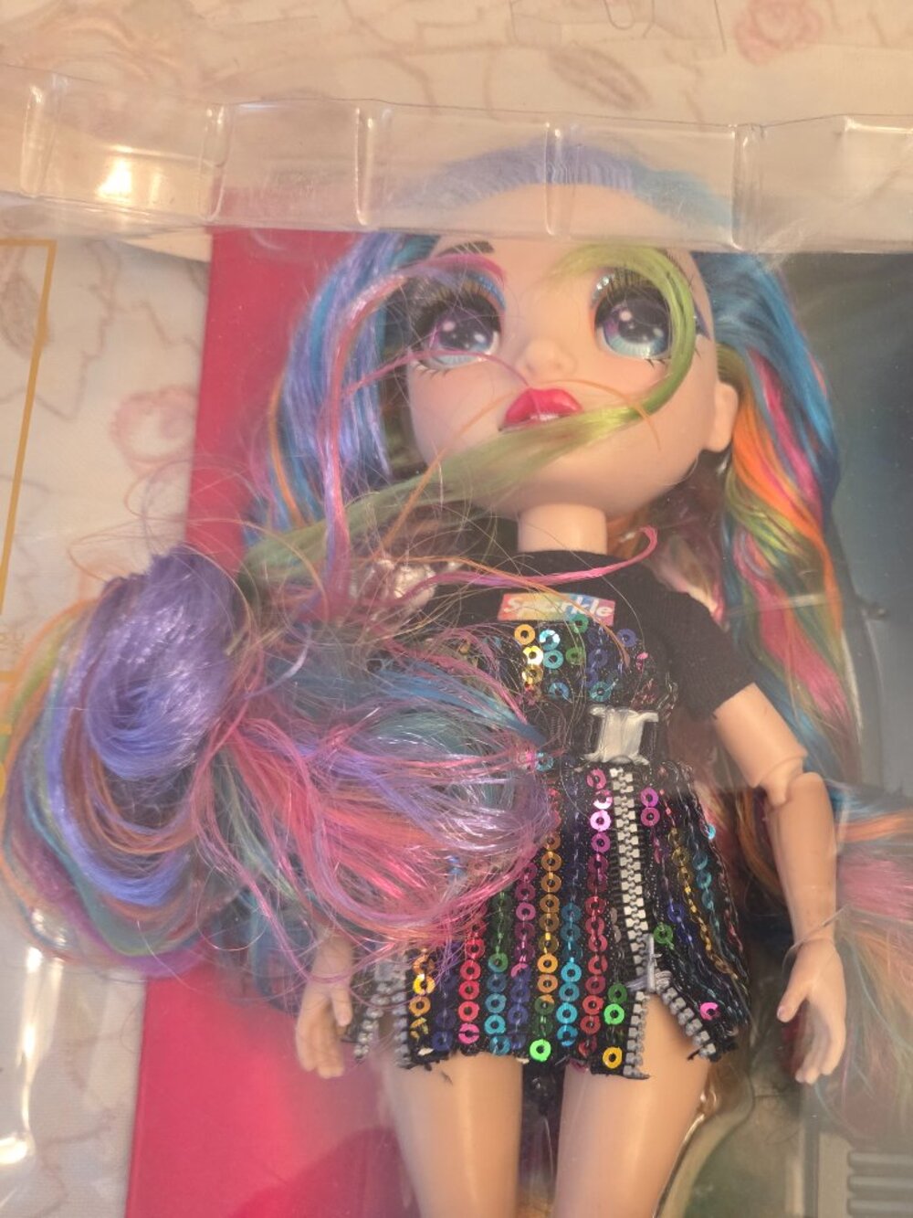 Rainbow High Fashion Doll Amya Raine - Picture 7 of 14